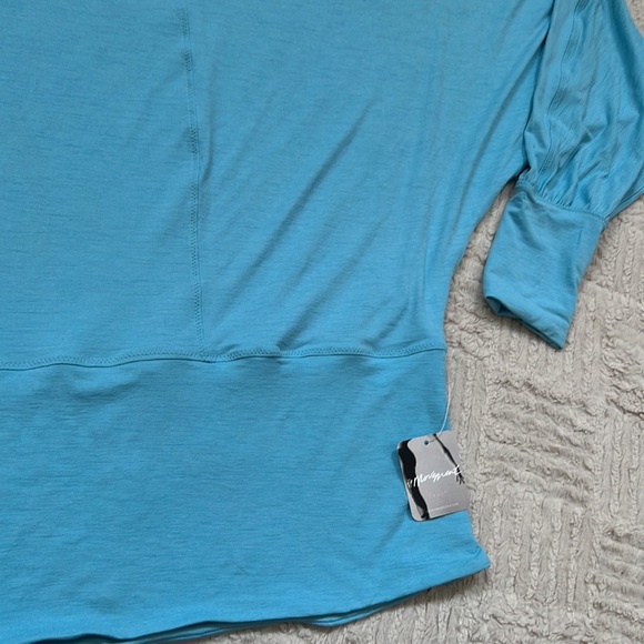 Free People x FP Movement Sky High Long Sleeve Oversized Top Ice Bath Blue Small - Picture 16 of 16